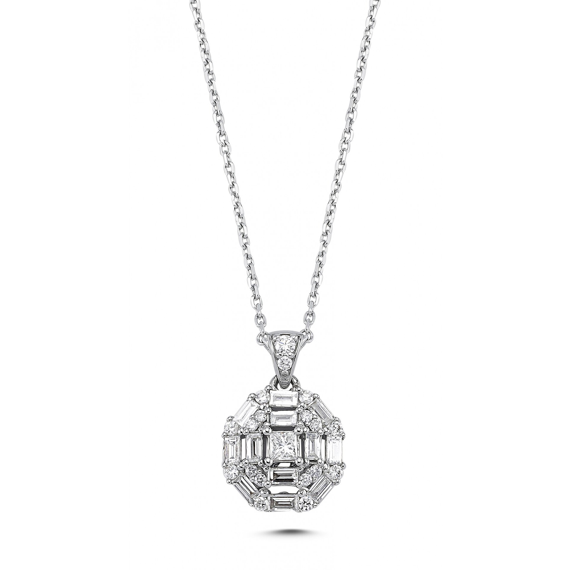 0.56 Karat Baget Taşlı Pırlanta Kolye