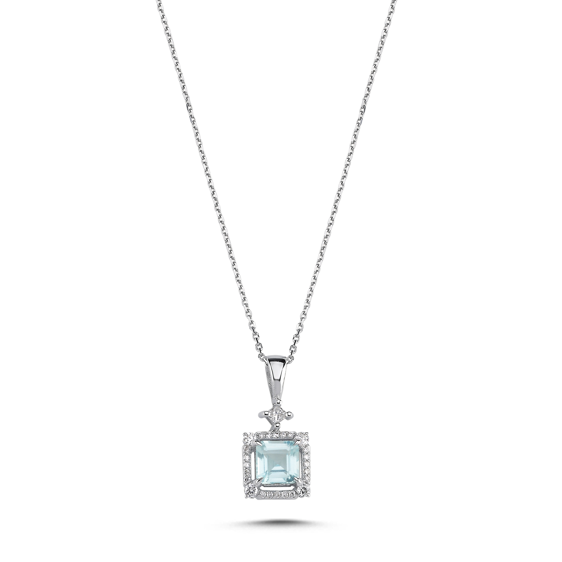0.98 Karat Sky Topaz Pırlanta Kolye