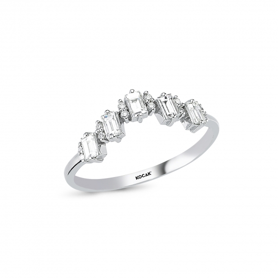 0.39 Carat Baguette Stone-set Diamond Ring